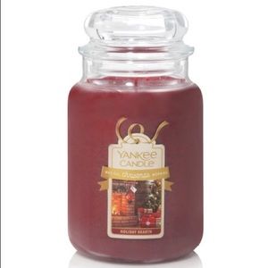 Large yankee candle holiday hearth